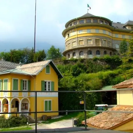 Aurora Hotel