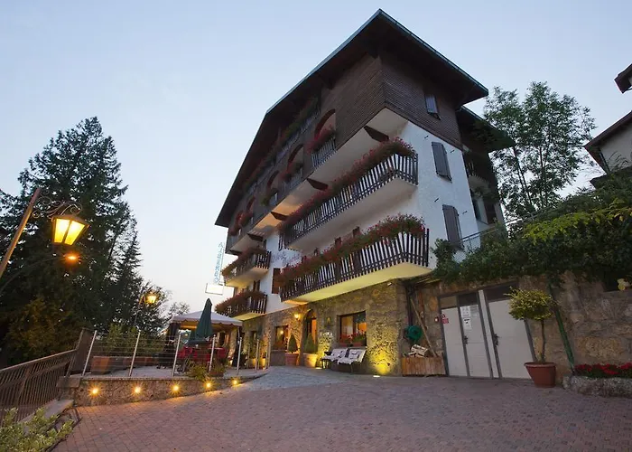 Szálloda Aurora 3*